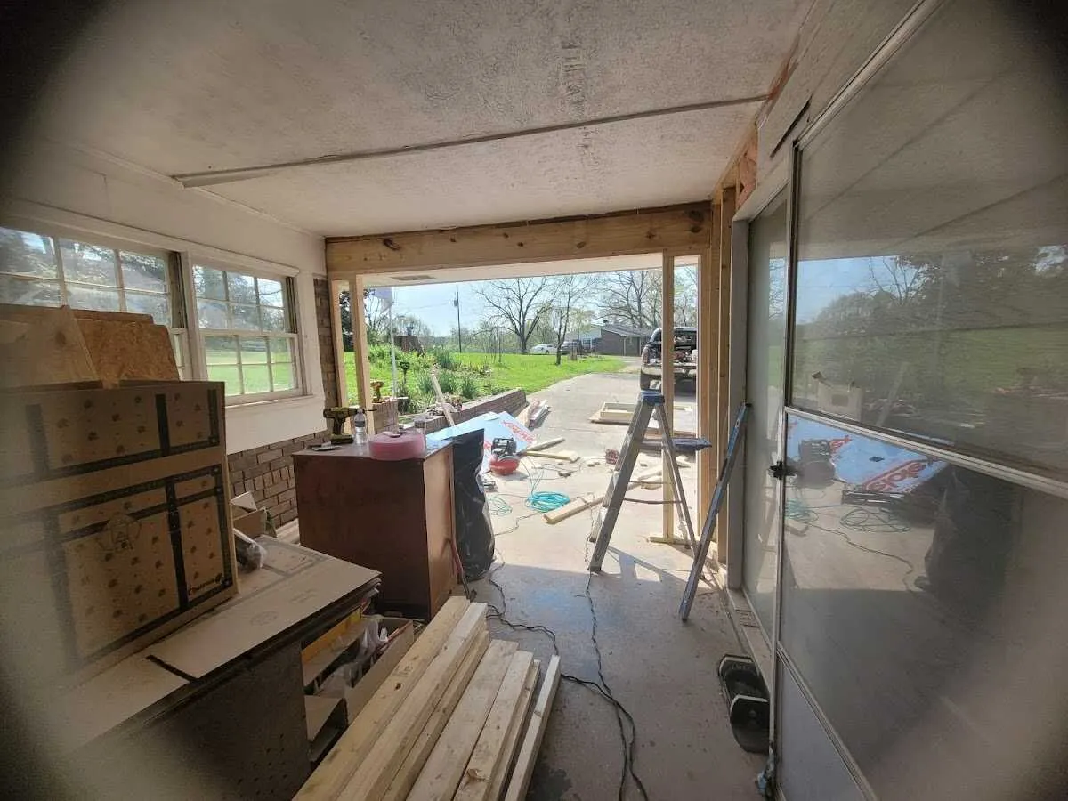 Air movers and dehumidifier for Drying & Dehumidification in Difficult Run